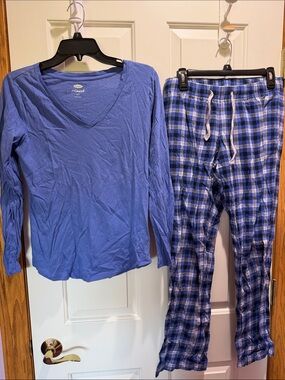 Old Navy Blue V-Neck Long Sleeve Top with Blue Plaid Pajama Pants